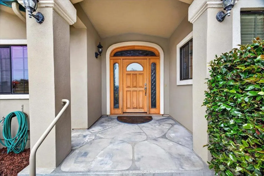 2001 Via Taormina Monterey, CA 93940