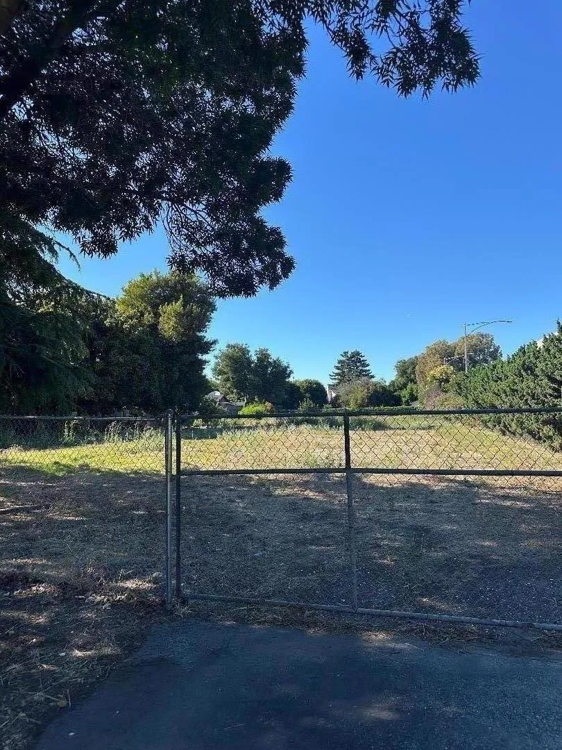717 Donohoe Street East Palo Alto, CA 94303