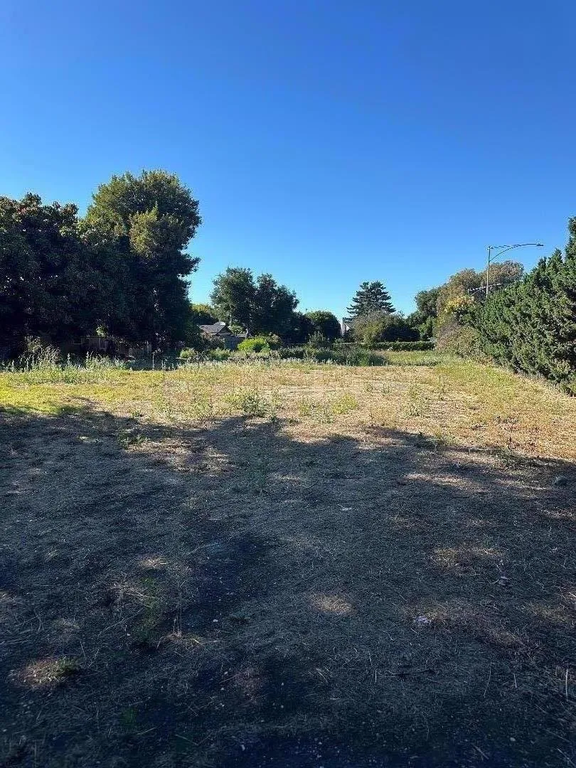 717 Donohoe Street East Palo Alto, CA 94303