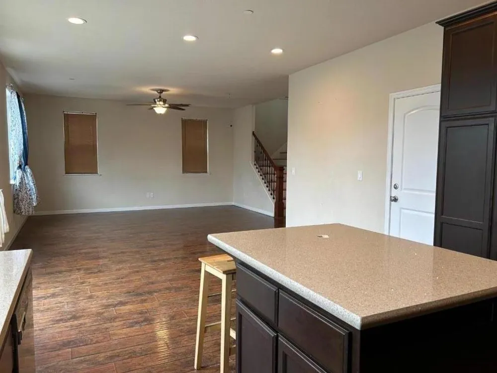 291 Slate Avenue Hollister, CA 95023