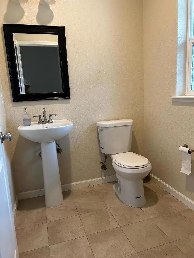 291 Slate Avenue Hollister, CA 95023