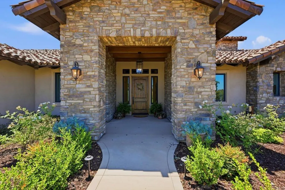 31463 Lake Vista Circle Bonsall, CA 92003