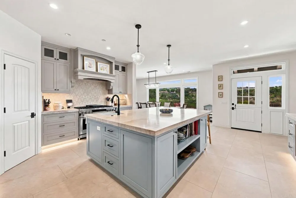 31463 Lake Vista Circle Bonsall, CA 92003