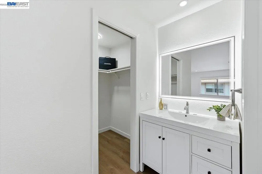 25164 COPA DEL ORO DR #201 Hayward, CA 94545