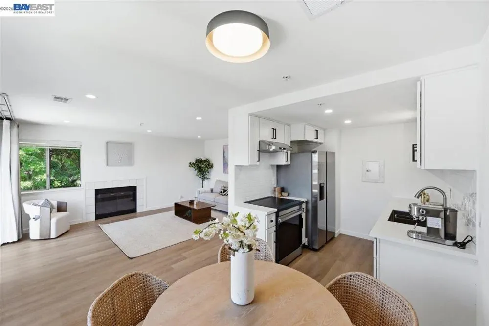 25164 COPA DEL ORO DR #201 Hayward, CA 94545