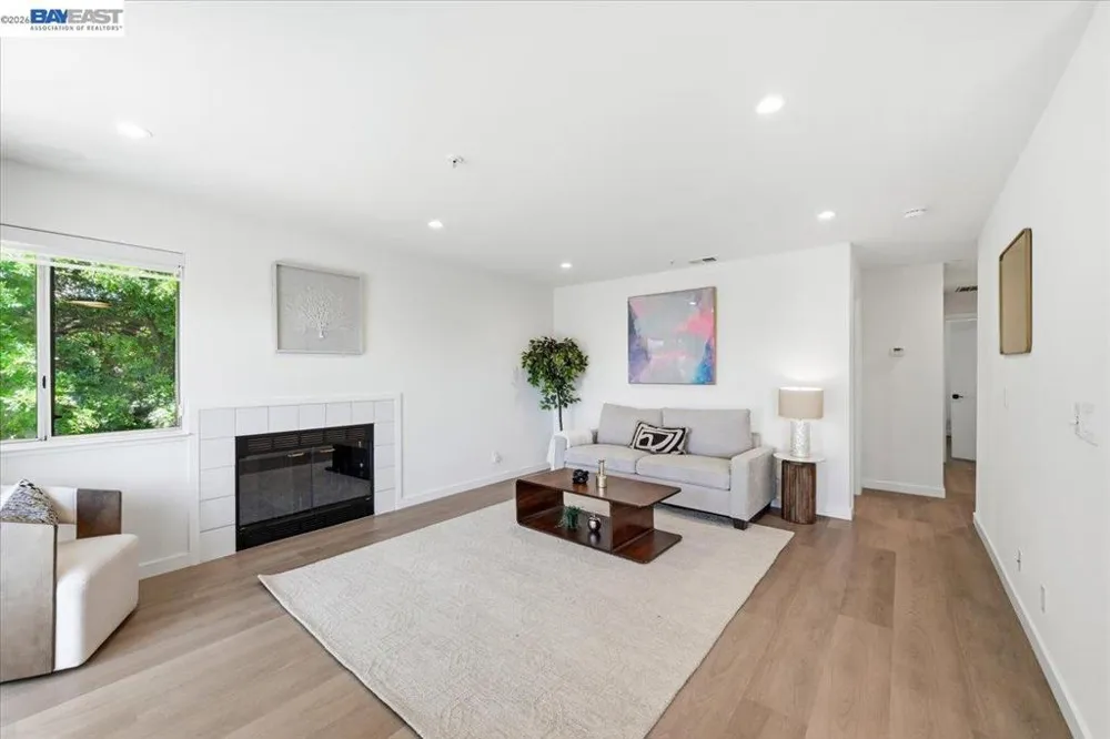 25164 COPA DEL ORO DR #201 Hayward, CA 94545