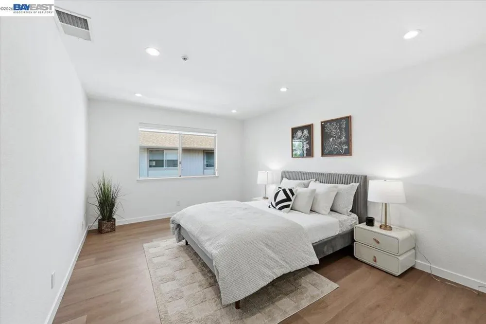 25164 COPA DEL ORO DR #201 Hayward, CA 94545