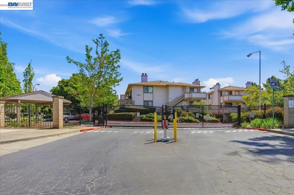 25164 COPA DEL ORO DR #201 Hayward, CA 94545