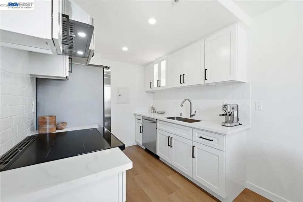 25164 COPA DEL ORO DR #201 Hayward, CA 94545
