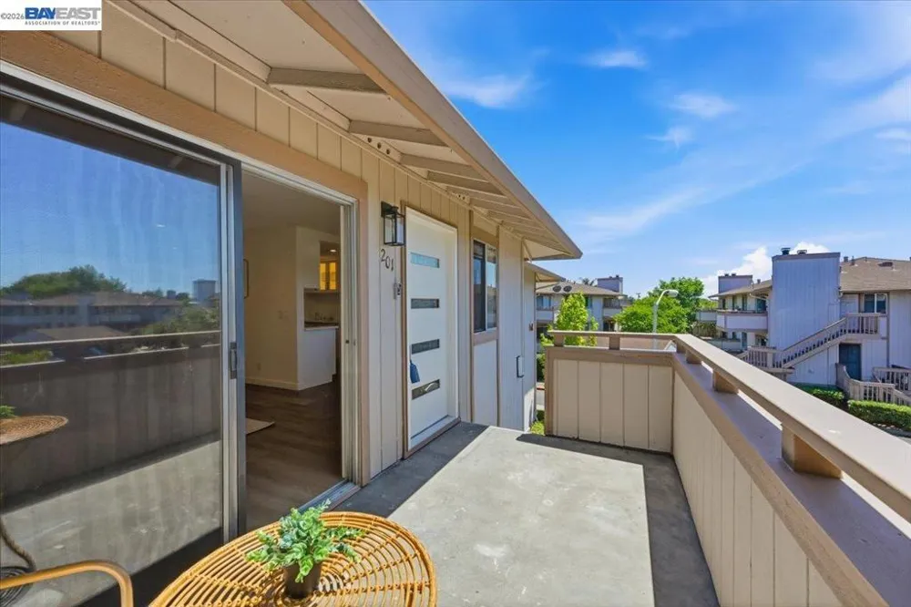 25164 COPA DEL ORO DR #201 Hayward, CA 94545