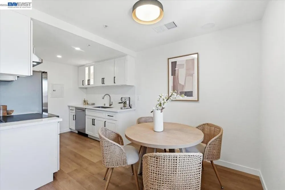 25164 COPA DEL ORO DR #201 Hayward, CA 94545