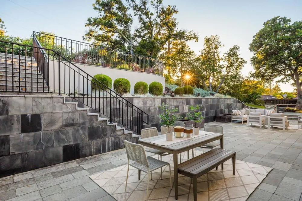 433 El Centro Road Hillsborough, CA 94010