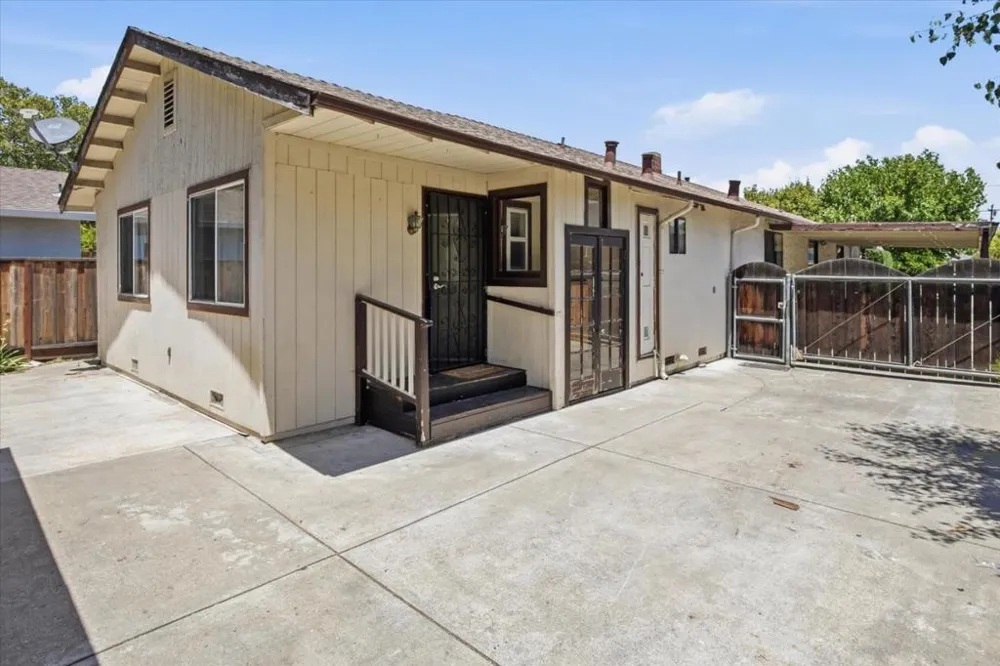 353 West Court San Jose, CA 95116