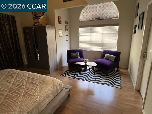 4 Mozden Ln Pleasant Hill, CA 94523