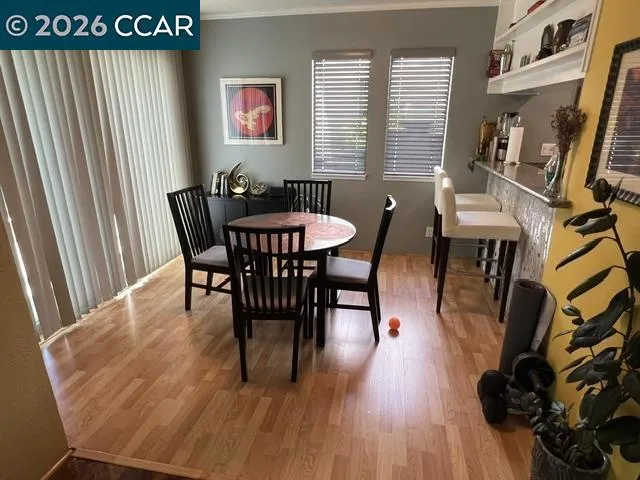 4 Mozden Ln Pleasant Hill, CA 94523