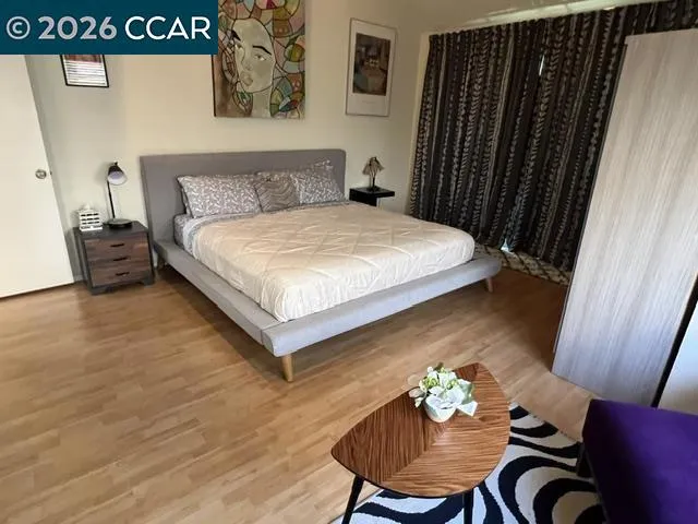 4 Mozden Ln Pleasant Hill, CA 94523