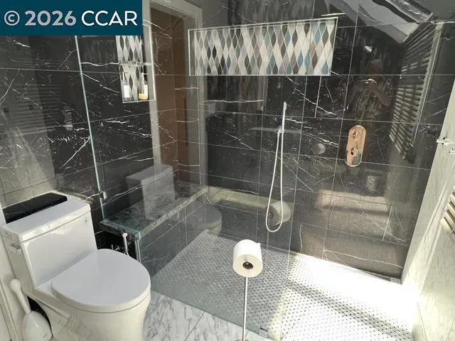 4 Mozden Ln Pleasant Hill, CA 94523