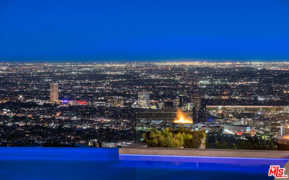 9305 Nightingale Drive West Hollywood, CA 90069