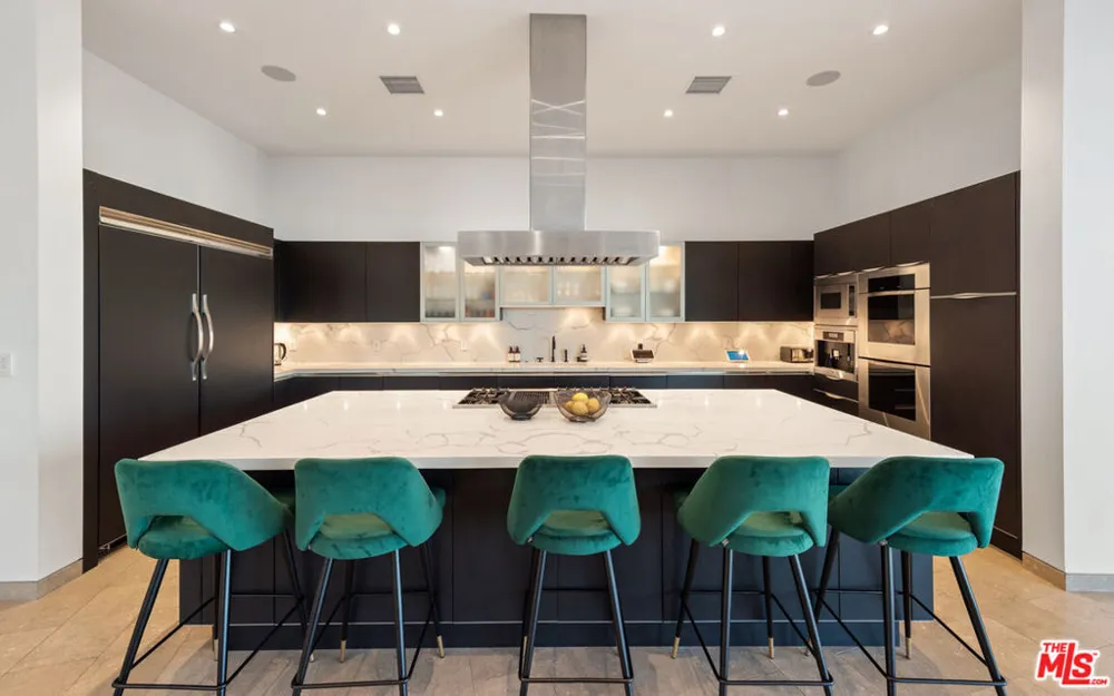 9305 Nightingale Drive West Hollywood, CA 90069