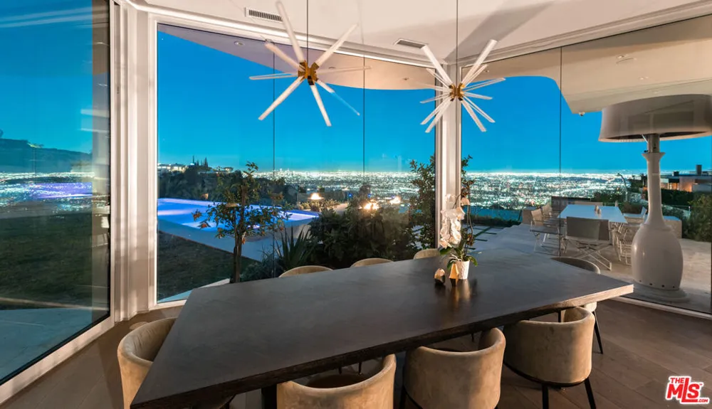 9305 Nightingale Drive West Hollywood, CA 90069