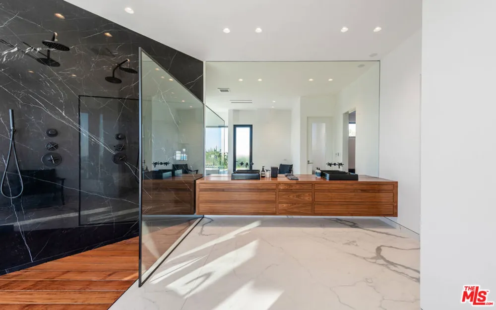9305 Nightingale Drive West Hollywood, CA 90069