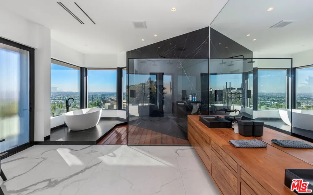 9305 Nightingale Drive West Hollywood, CA 90069