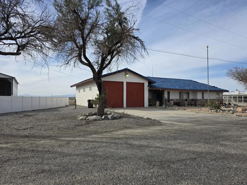 2351 Oahu Lane Salton City, CA 92274