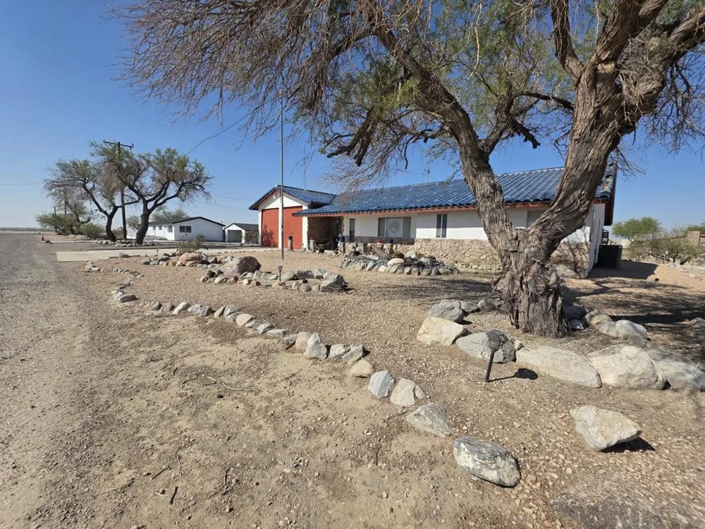 2351 Oahu Lane Salton City, CA 92274