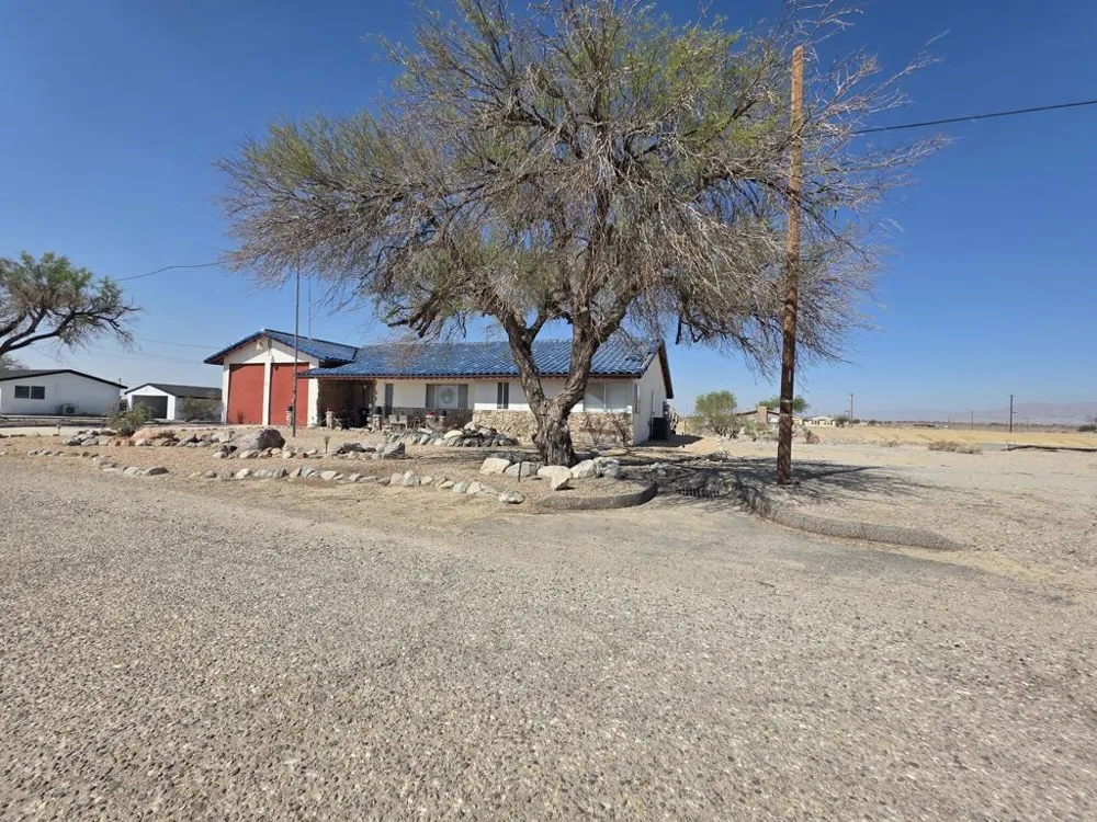 2351 Oahu Lane Salton City, CA 92274
