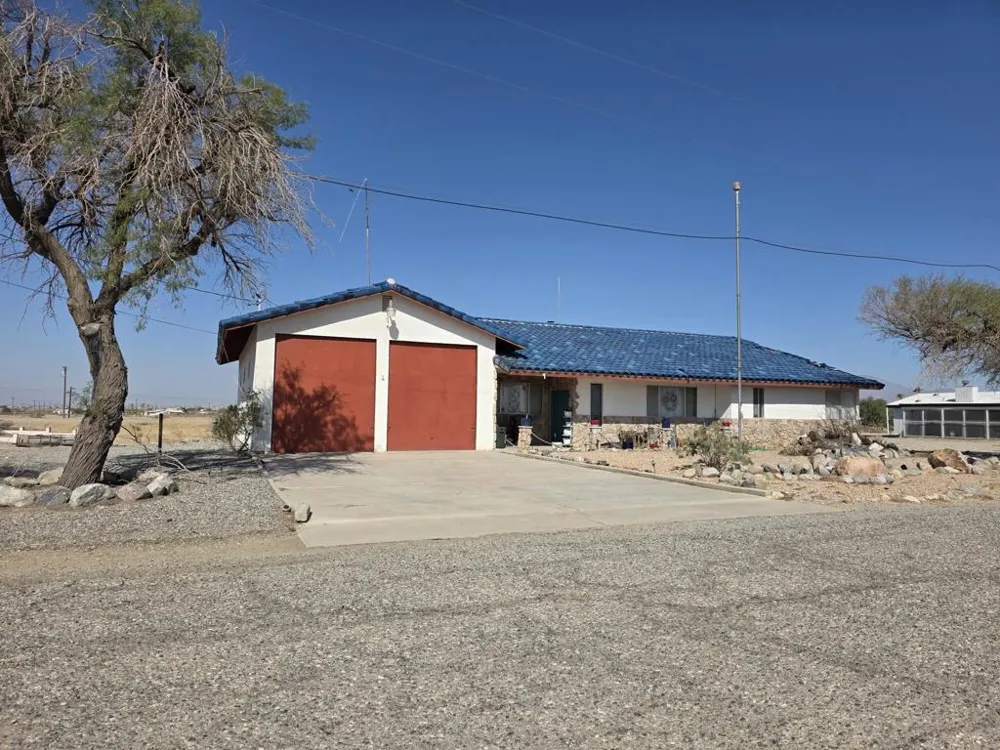 2351 Oahu Lane Salton City, CA 92274
