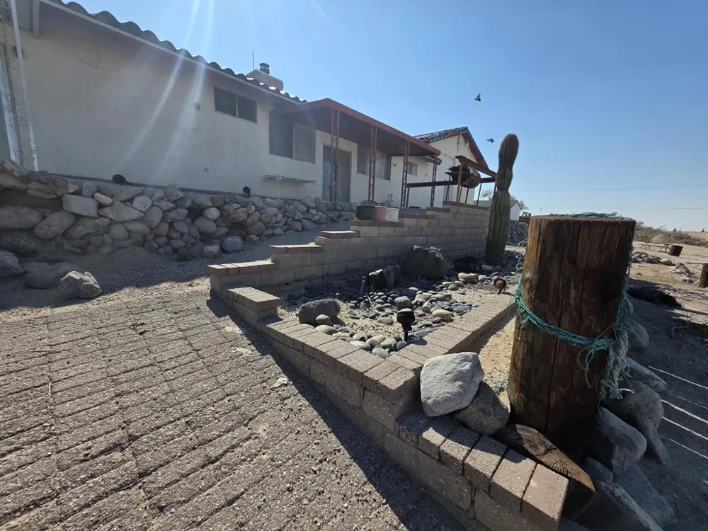 2351 Oahu Lane Salton City, CA 92274