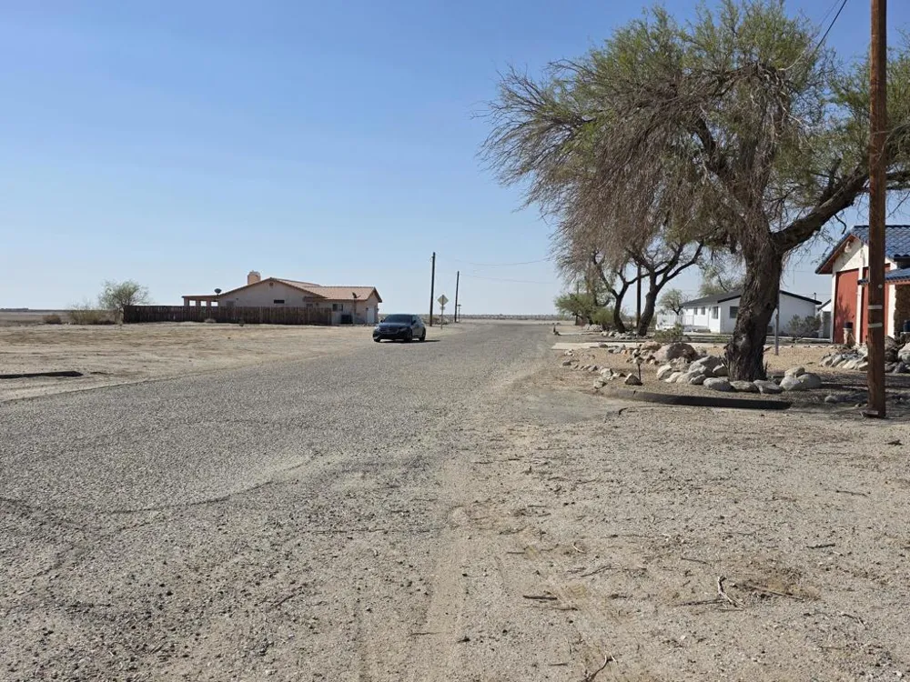 2351 Oahu Lane Salton City, CA 92274
