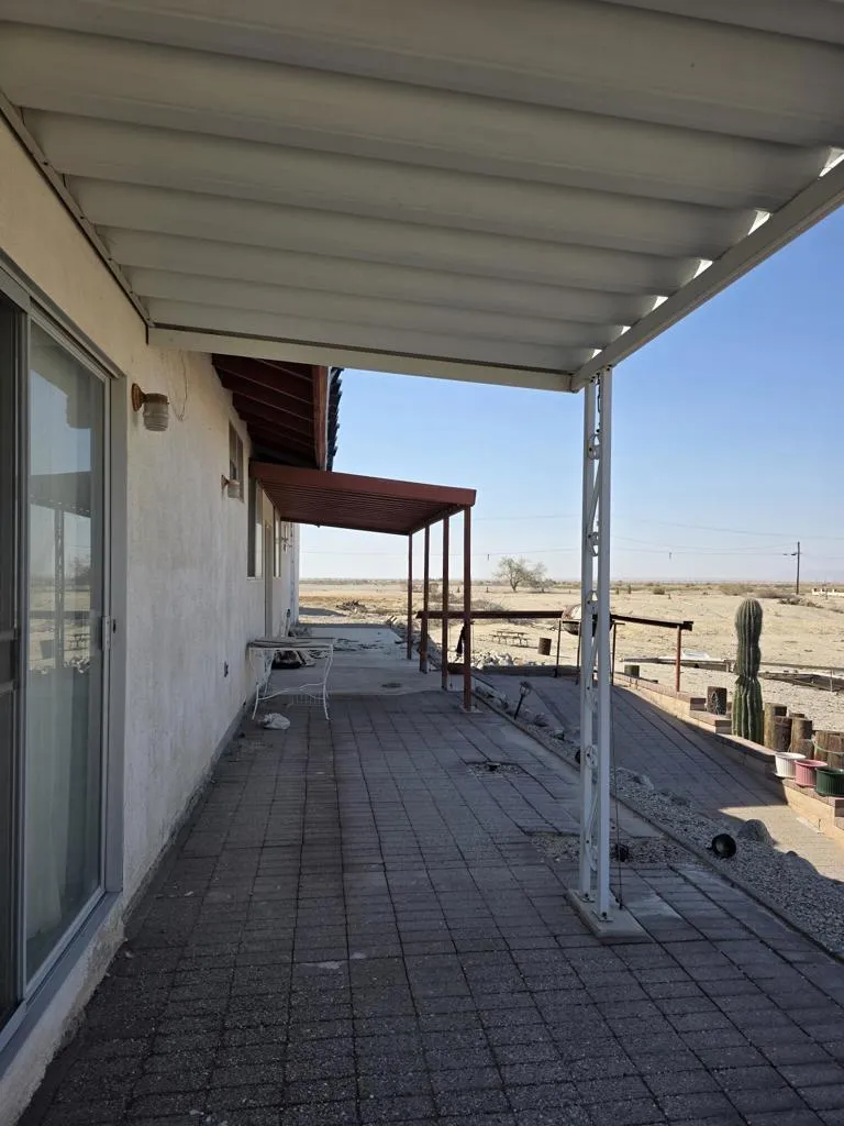 2351 Oahu Lane Salton City, CA 92274