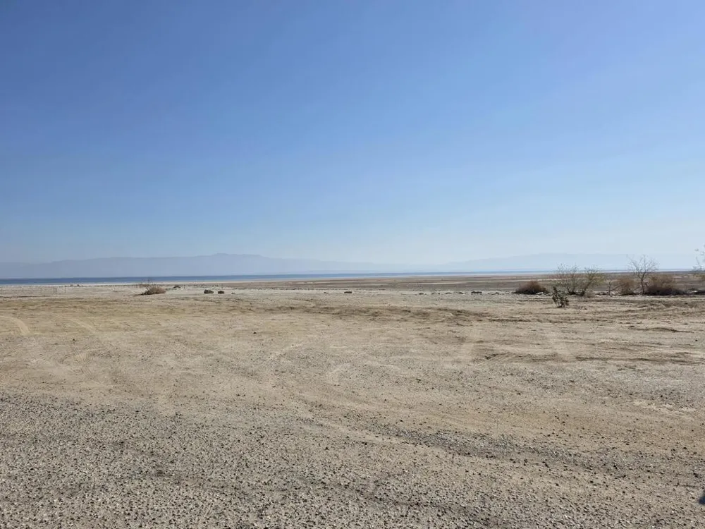 2351 Oahu Lane Salton City, CA 92274