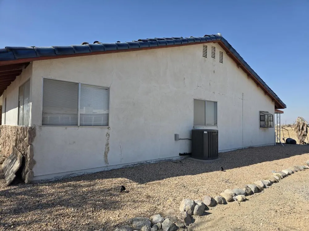 2351 Oahu Lane Salton City, CA 92274