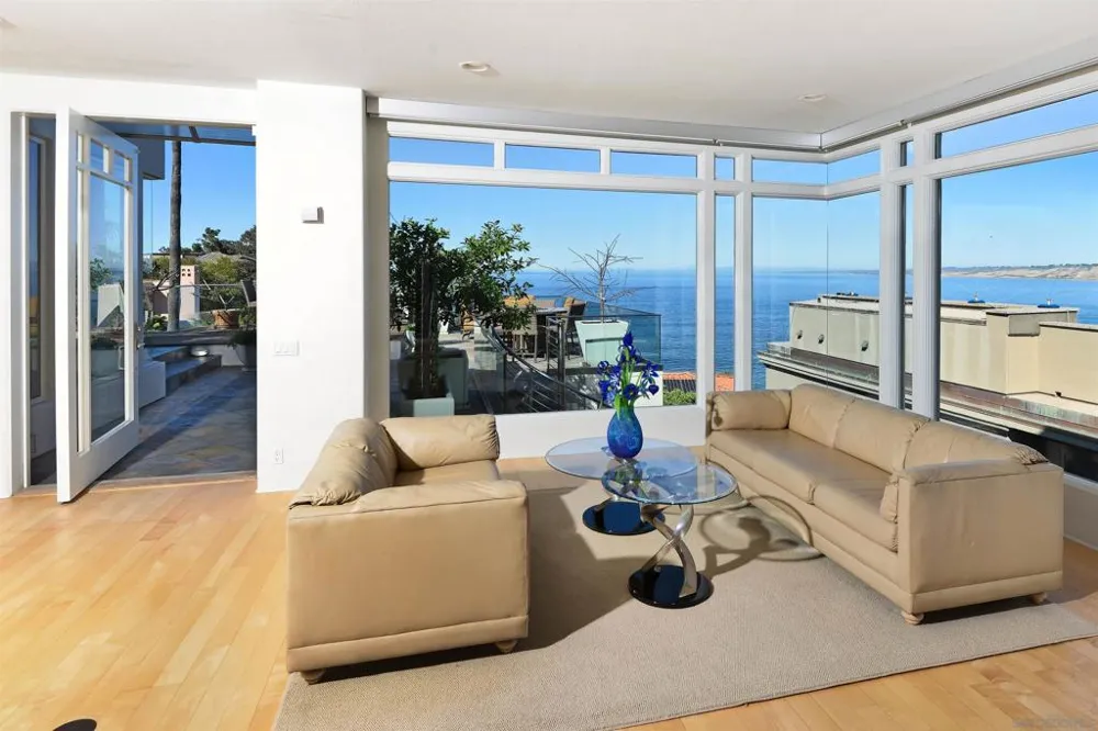 7825 Prospect Pl La Jolla, CA 92037