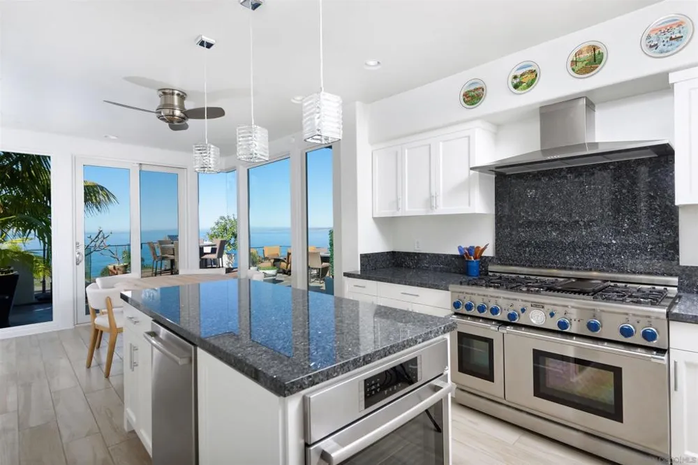 7825 Prospect Pl La Jolla, CA 92037