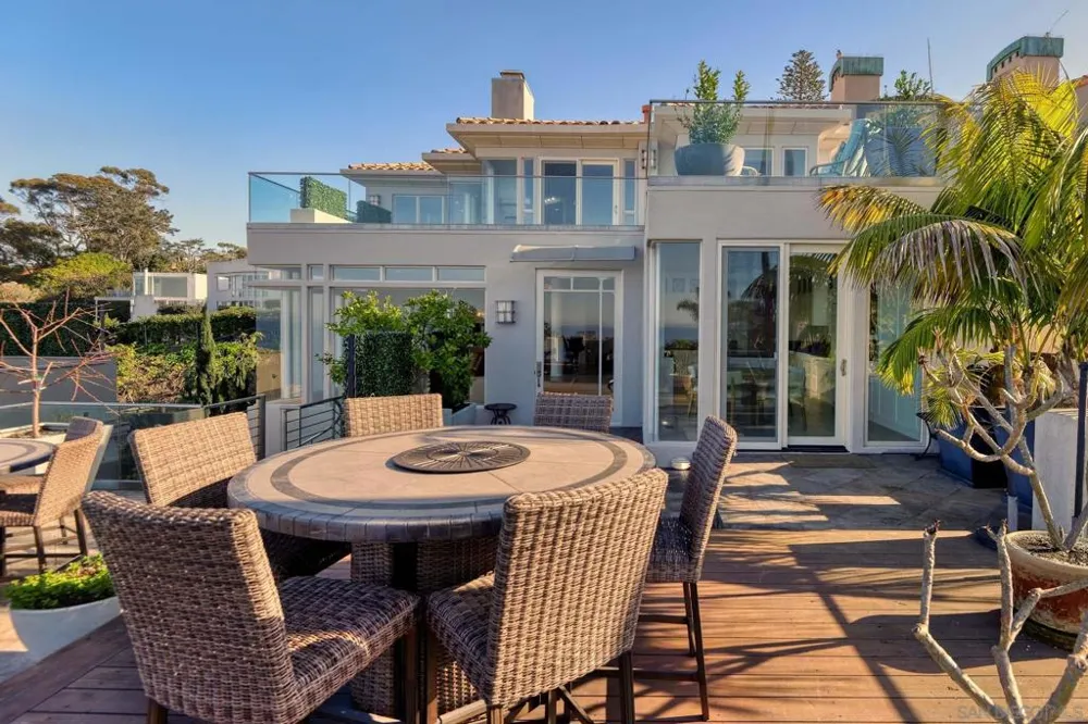 7825 Prospect Pl La Jolla, CA 92037