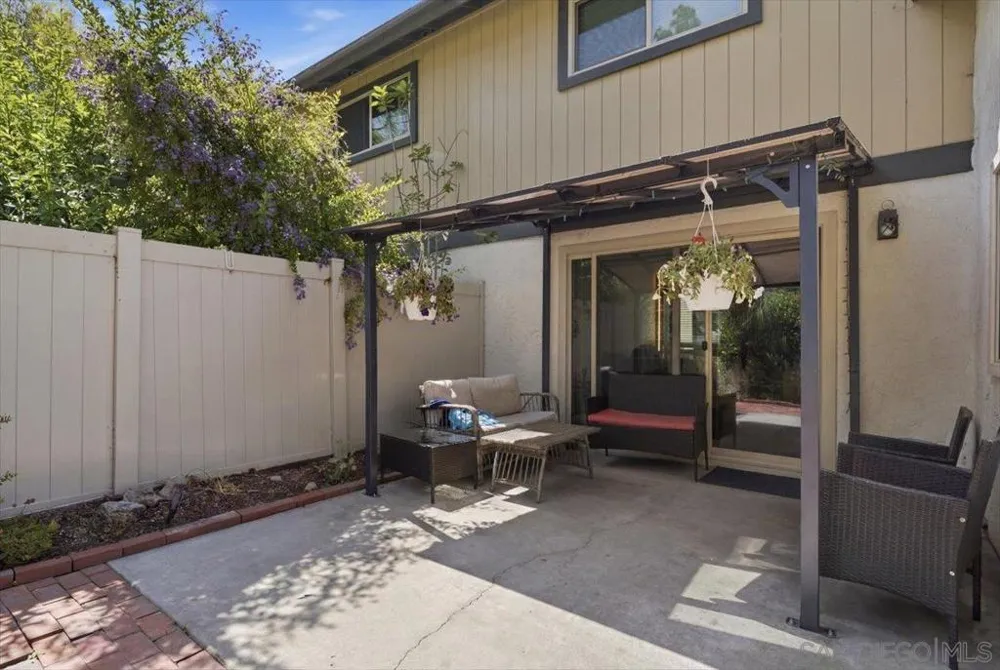 503 Smoketree Glen Escondido, CA 92026