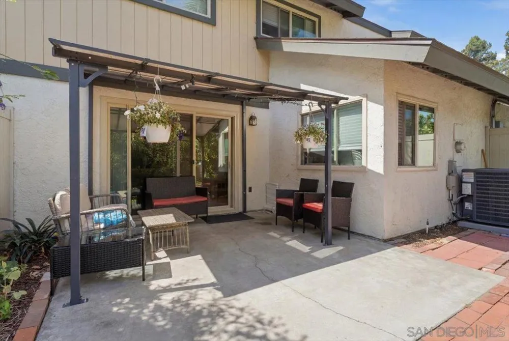 503 Smoketree Glen Escondido, CA 92026