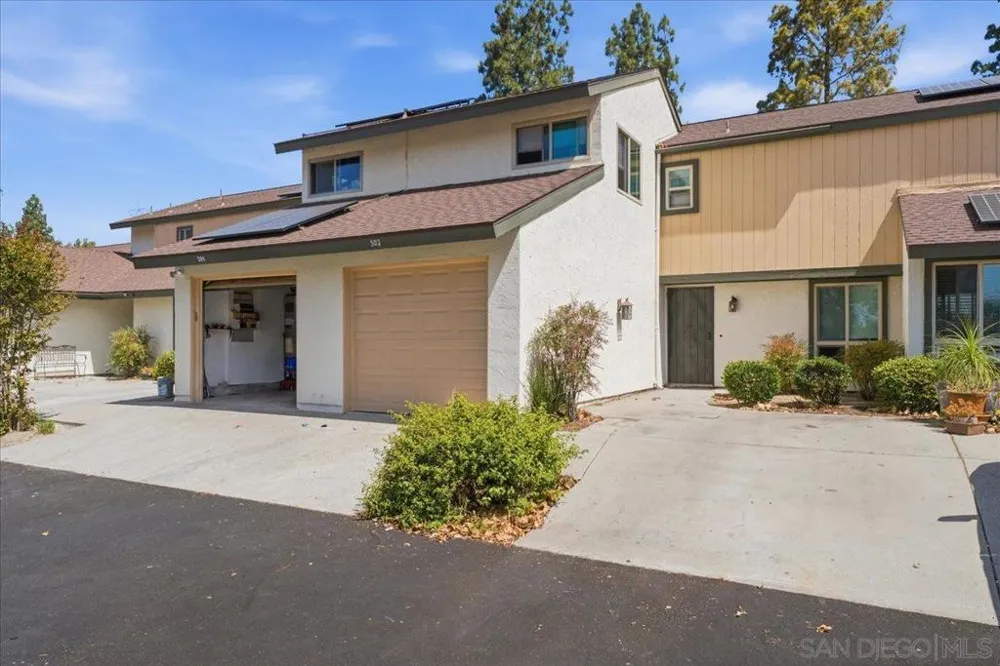 503 Smoketree Glen Escondido, CA 92026
