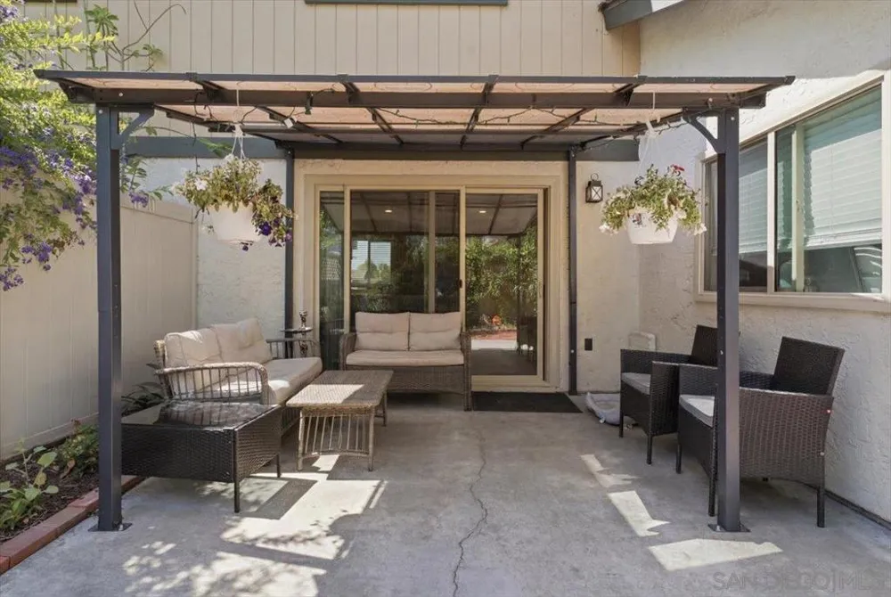 503 Smoketree Glen Escondido, CA 92026