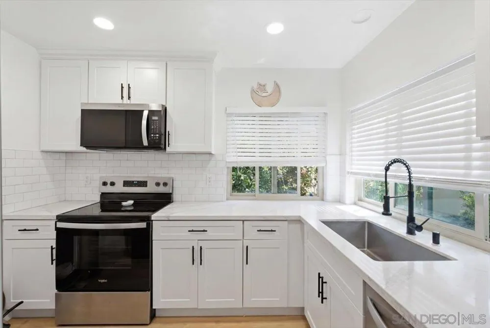 503 Smoketree Glen Escondido, CA 92026