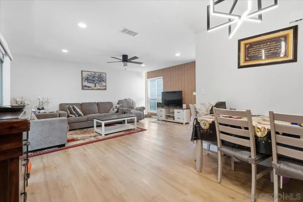 503 Smoketree Glen Escondido, CA 92026