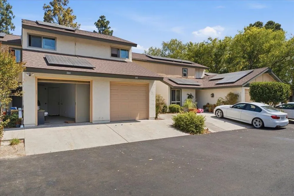503 Smoketree Glen Escondido, CA 92026