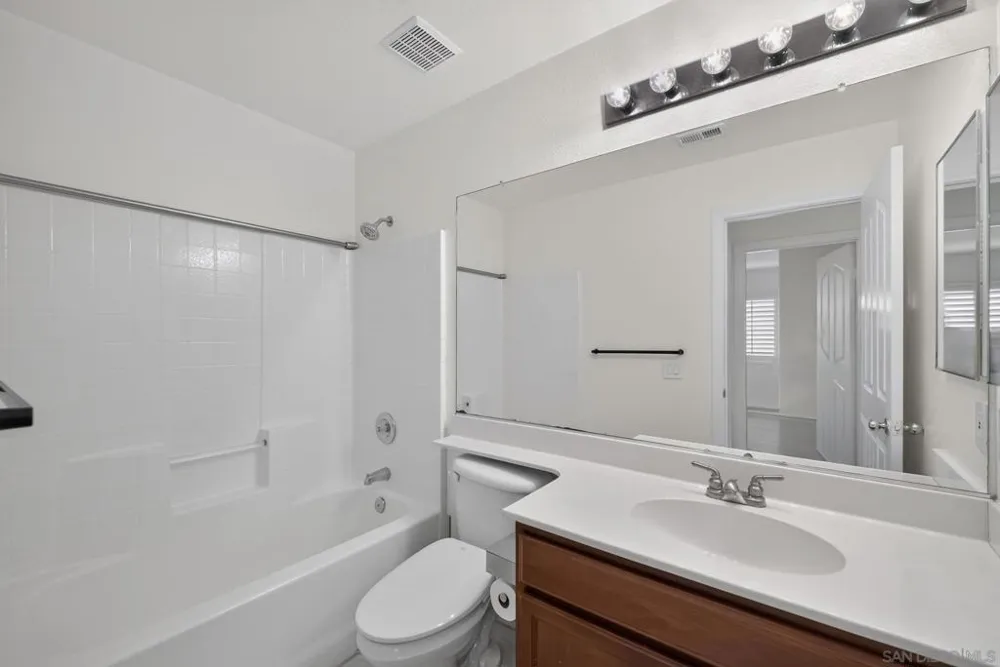 2161 A. Hems Ct. Calexico, CA 92231