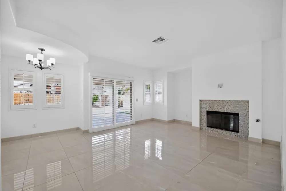 2161 A. Hems Ct. Calexico, CA 92231