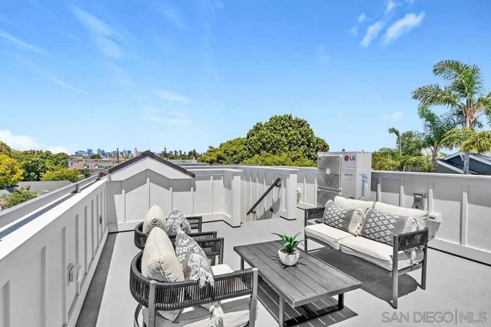 1058 Isabella Avenue Coronado, CA 92118