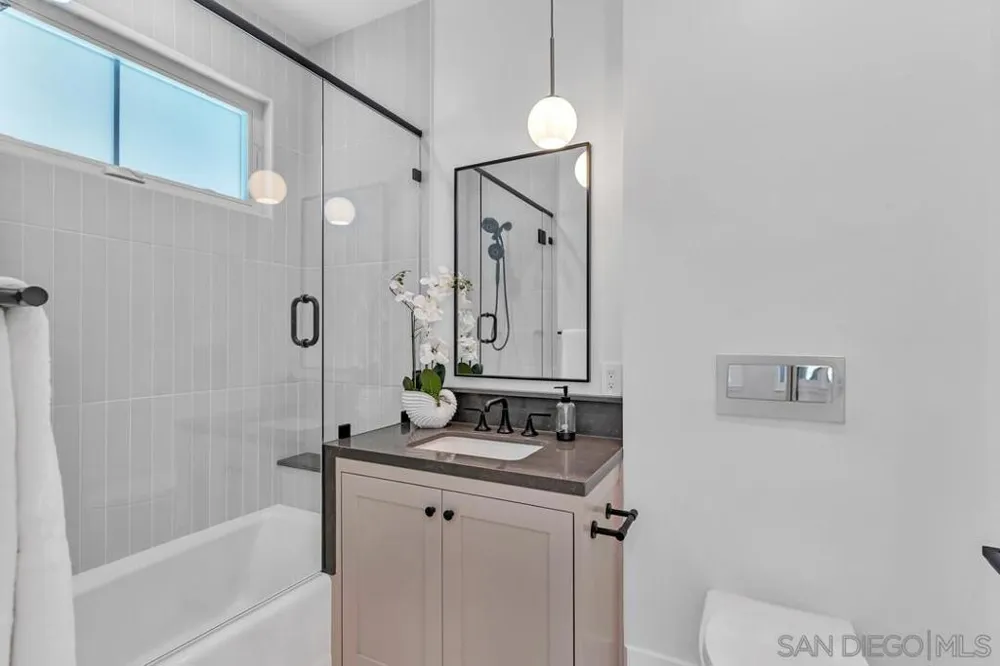 1058 Isabella Avenue Coronado, CA 92118