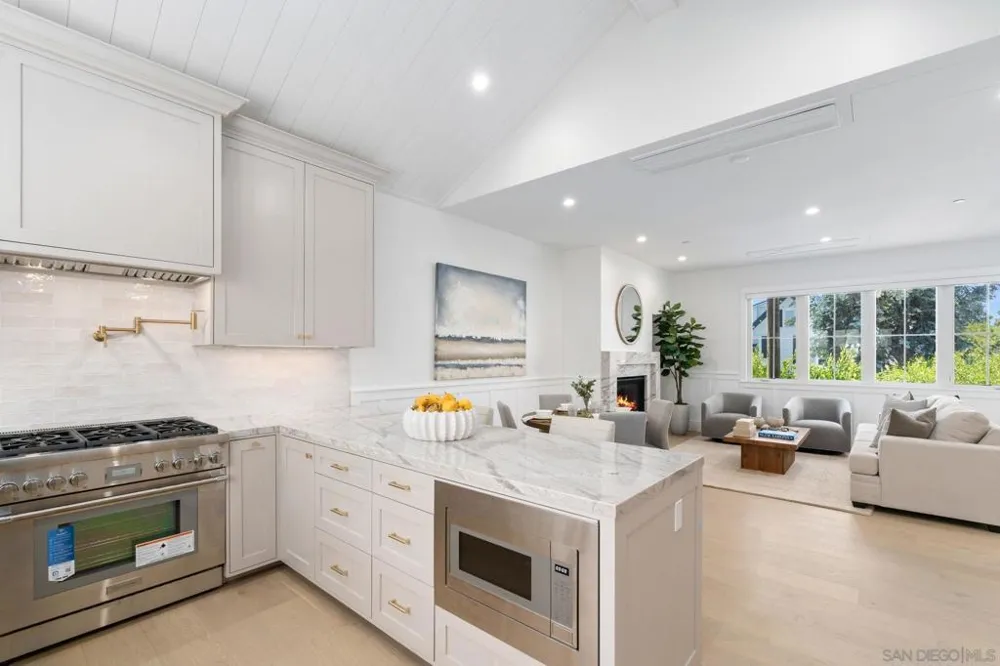 1058 Isabella Avenue Coronado, CA 92118